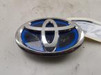 EMBLEEM Toyota Yaris Cross (PB1 / PJ1) (01-2020/-), Auto-onderdelen, Gebruikt, Toyota