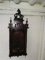 Antieke klokkenkast zonder binnenwerk, Enlèvement