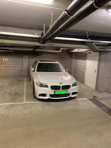 Garage à vendre à Uccle disponible aux enchères