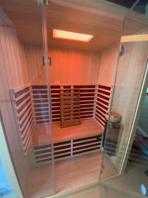 Sauna/infraroodcabine Infraworld, Sport en Fitness, Sauna, Zo goed als nieuw, Complete sauna, Infrarood, Ophalen