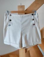 Mooie short gebroken wit. H&M. Maat Smal maar medium zou ook, Maat 38/40 (M), H&M, Kort, Wit