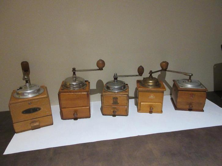 5 antieke koffiemolens oude koffiemolen in hout vintage, Antiek en Kunst, Antiek | Keukengerei, Ophalen