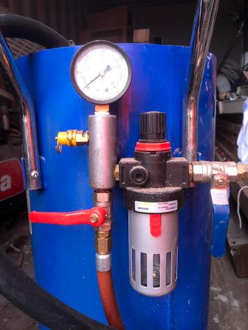 Zandstraal machine - straalketel beschikbaar voor biedingen