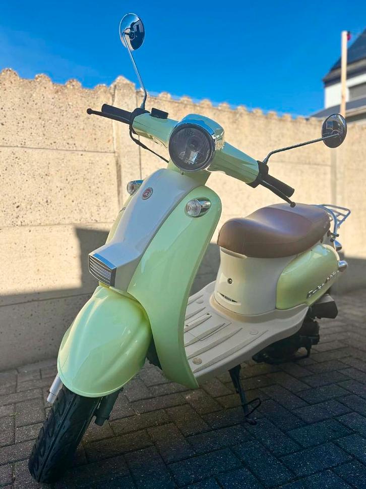 Gowinn Dolce Vita Vespa scooter, Fietsen en Brommers, Scooters | Overige merken, Zo goed als nieuw, Klasse B (45 km/u), Benzine