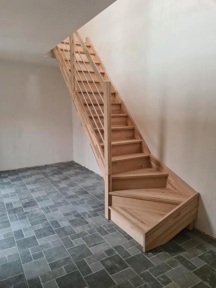 Ruime keuze aan trappen en balustrades in voorraadpakket, Doe-het-zelf en Bouw, Ladders en Trappen, Nieuw, Trap, 2 tot 4 meter