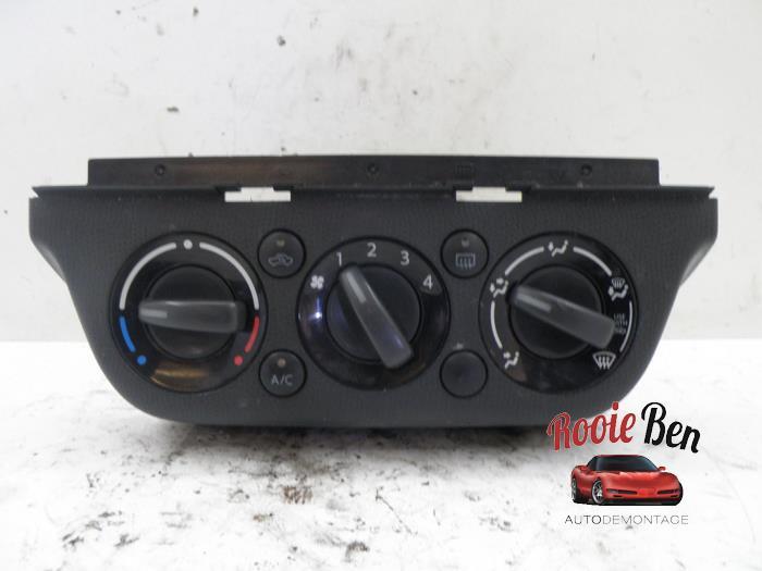 Kachel Bedieningspaneel van een Suzuki Swift, Gebruikt, -, -, Ophalen of Verzenden