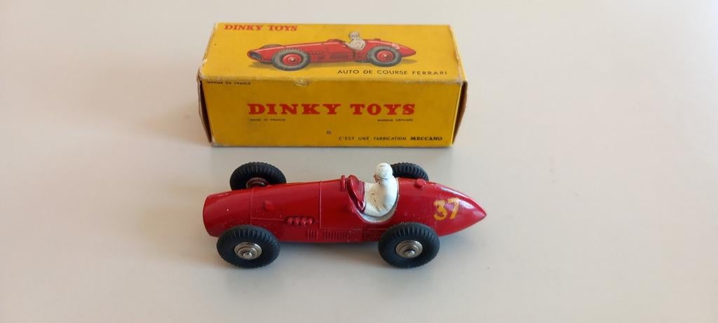 Lot de 9 voitures dinky toys ancienne - Jeux & Jouets