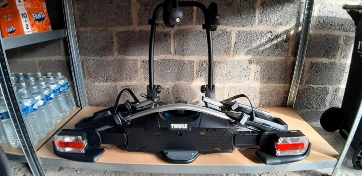 Fietsendrager Thule, Auto diversen, Fietsendragers, Zo goed als nieuw, Trekhaakdrager, 2 fietsen, Ophalen