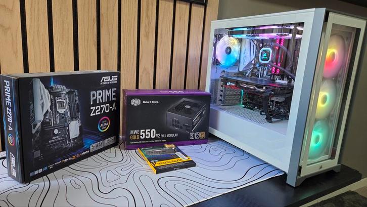 Corsair 4000x I7 7700k 16Gb DDR4 500Gb SSD 2TB HDD Win11!, Computers en Software, Desktop Pc's, HDD, SSD, Gaming, Ophalen