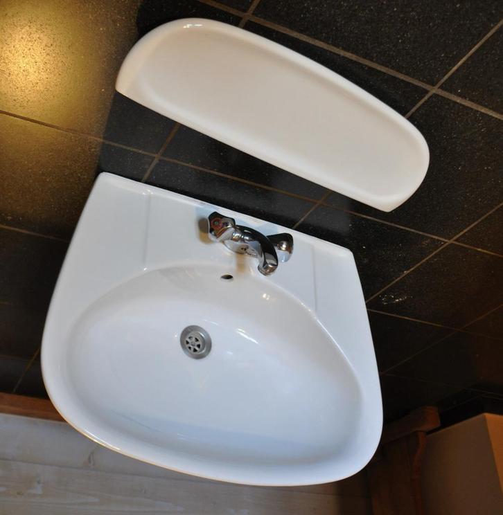 Vasque de lavabo en céramique + tablette assortie, Maison & Meubles, Salle de bain | Meubles de Salle de bain, Utilisé, Lavabo ou Évier