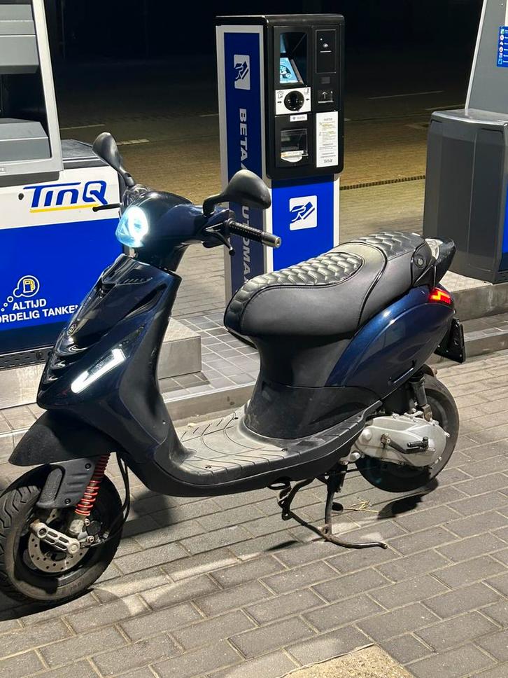 Piaggo zip 70 cc a klasse, Fietsen en Brommers, Scooters | Piaggio, Zip, Ophalen