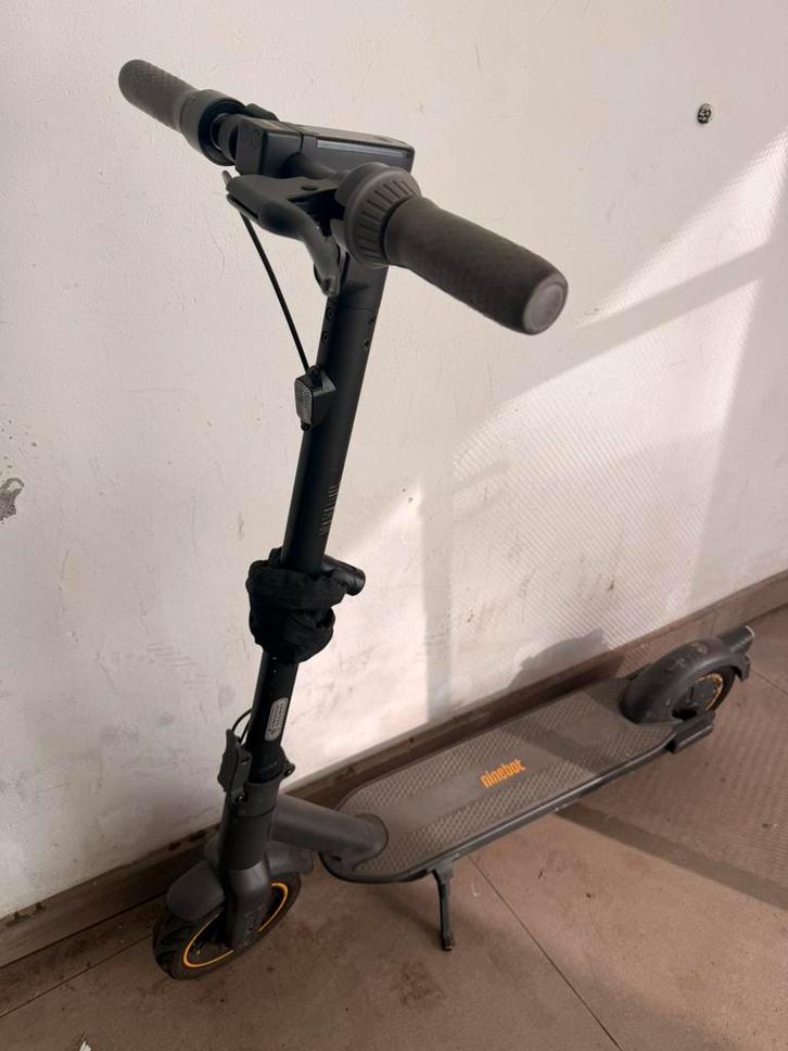 Elektrische step Segway Ninebot max g30, Fietsen en Brommers, Steps, Gebruikt, Elektrische step (E-scooter), Ophalen