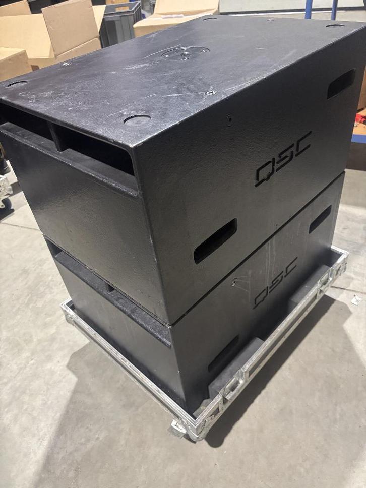 2 x QSC GP212 TE KOOP IN FLIGHTCASE, TV, Hi-fi & Vidéo, Enceintes, Utilisé, Subwoofer, 120 watts ou plus, Autres marques, Enlèvement