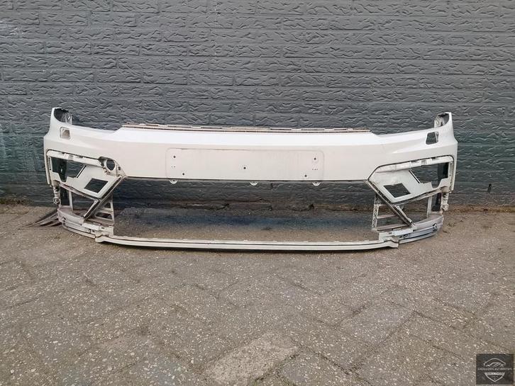 VW Tiguan 5NA R-Line 2016-2020 Voorbumper 4xPDC KLS Originee, Auto-onderdelen, Carrosserie, Bumper, Volkswagen, Gebruikt