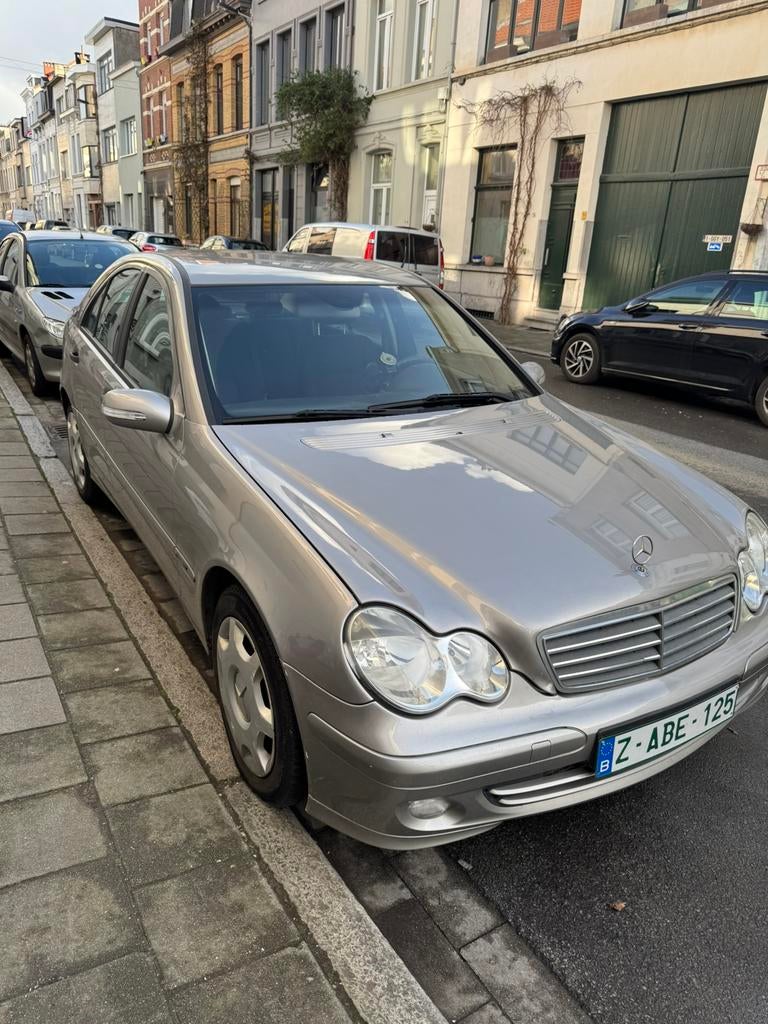 Mercedes 200CDI automatique, Achat, 4 portes, Automatique, Particulier