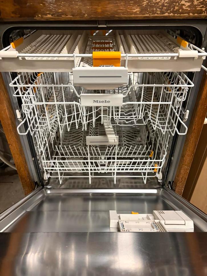 Vaatwasser Miele, Elektronische apparatuur, Vaatwasmachines, Zo goed als nieuw, Inbouw, 85 tot 90 cm, Ophalen
