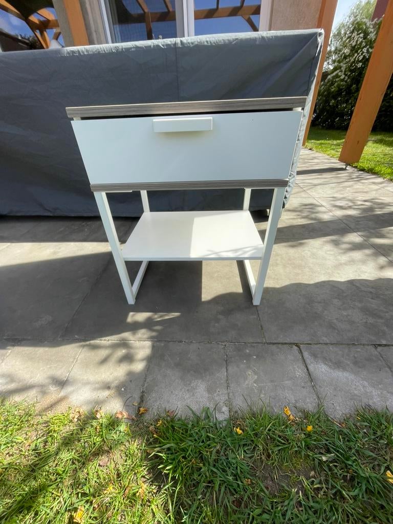 Table de chevet Ikea blanche, Enlèvement, Comme neuf, Bois