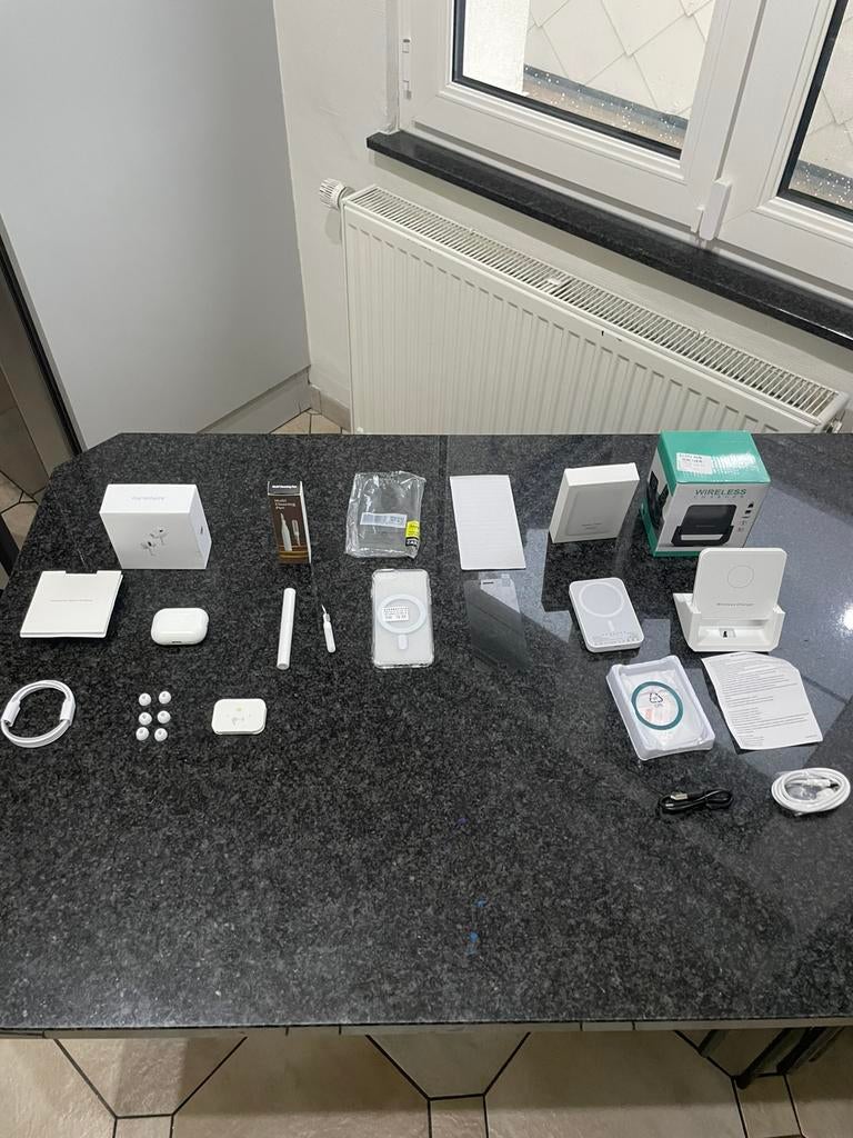 Box d’accessoires pour Iphone, Telecommunicatie, Mobiele telefoons | Telefoon-opladers, Nieuw, Apple iPhone, Ophalen of Verzenden