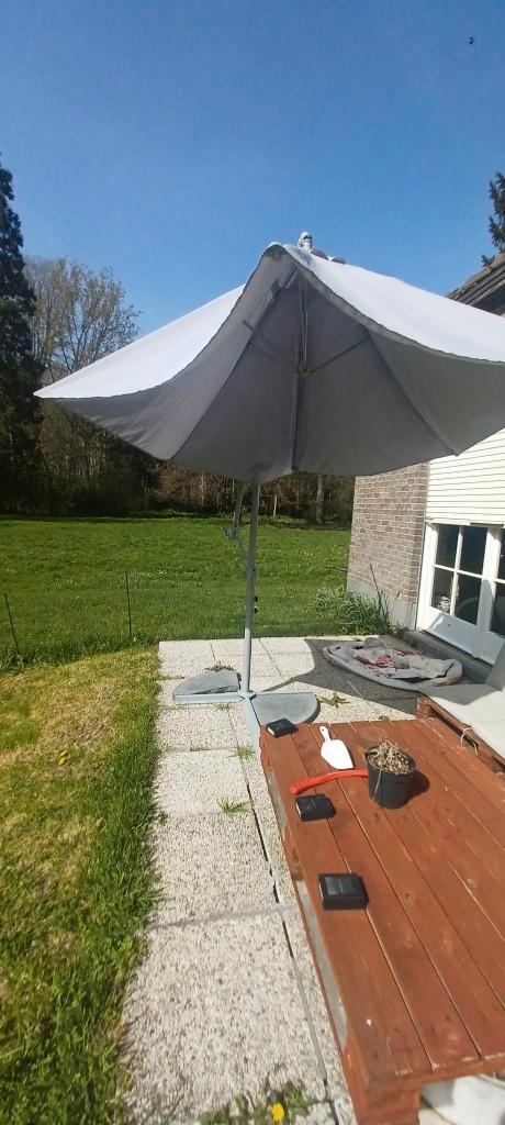 Parasol met standaard, Tuin en Terras, Tuinmeubel-accessoires, Gebruikt, Ophalen