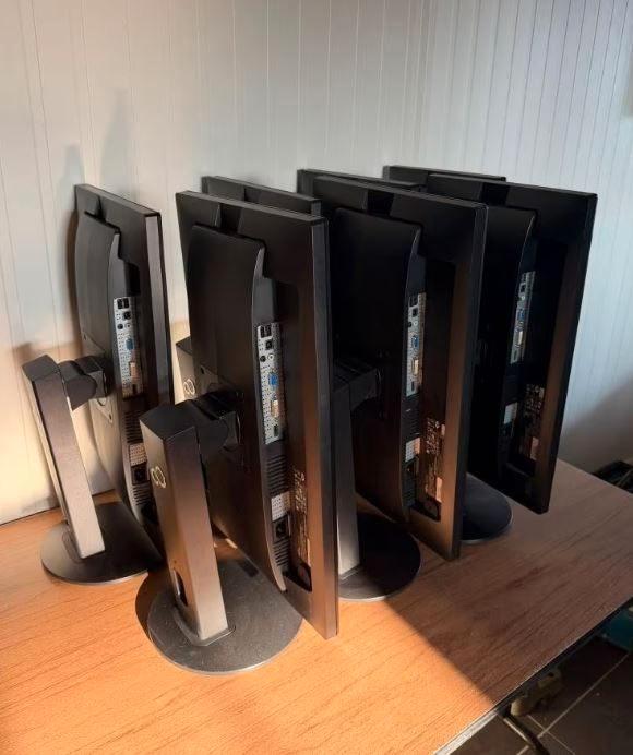 10 Computerschermen Fujitsu, Computers en Software, Desktop Pc's, Zo goed als nieuw, Onbekend, Ophalen