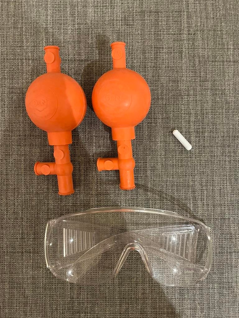 Labomateriaal, Ophalen, Zo goed als nieuw