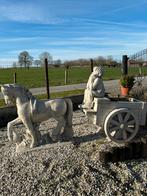 Paard en kar gemalen marmer., Ophalen, Tuin