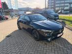 Beste hierbij verkoop ik mijn mercedes A classe 250, Auto's, Mercedes-Benz, Zwart, Adaptive Cruise Control, Leder en Stof, Zwart