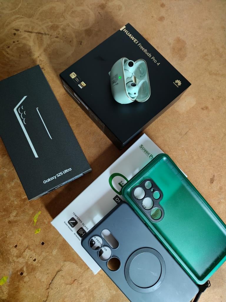 Vends Samsung S25 ultra 256go + huawei freebuds pro4 700 €, Classique ou Candybar, Enlèvement, Sans abonnement, Sans simlock