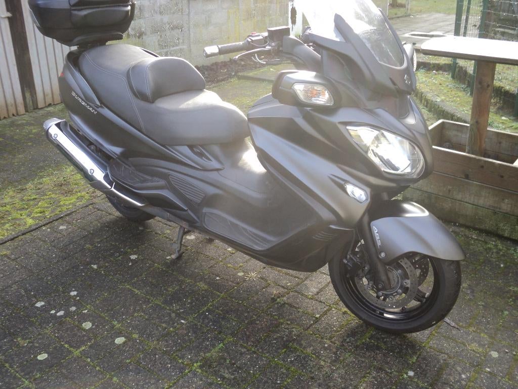 Suzuki Burgman 650 Executive BJ 2019, Scooter, Occasion, Selle chauffante, 2 cylindres