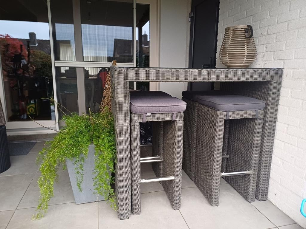 Grijze wicker stevige tuinbarset 1.20x 75 aventi di bellagio, Ophalen