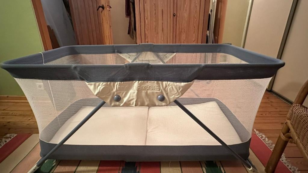 lit bébé pliable Mothercare, matelas 130x55, Enfants & Bébés, Berceaux & Lits, Enlèvement, Utilisé, Lit