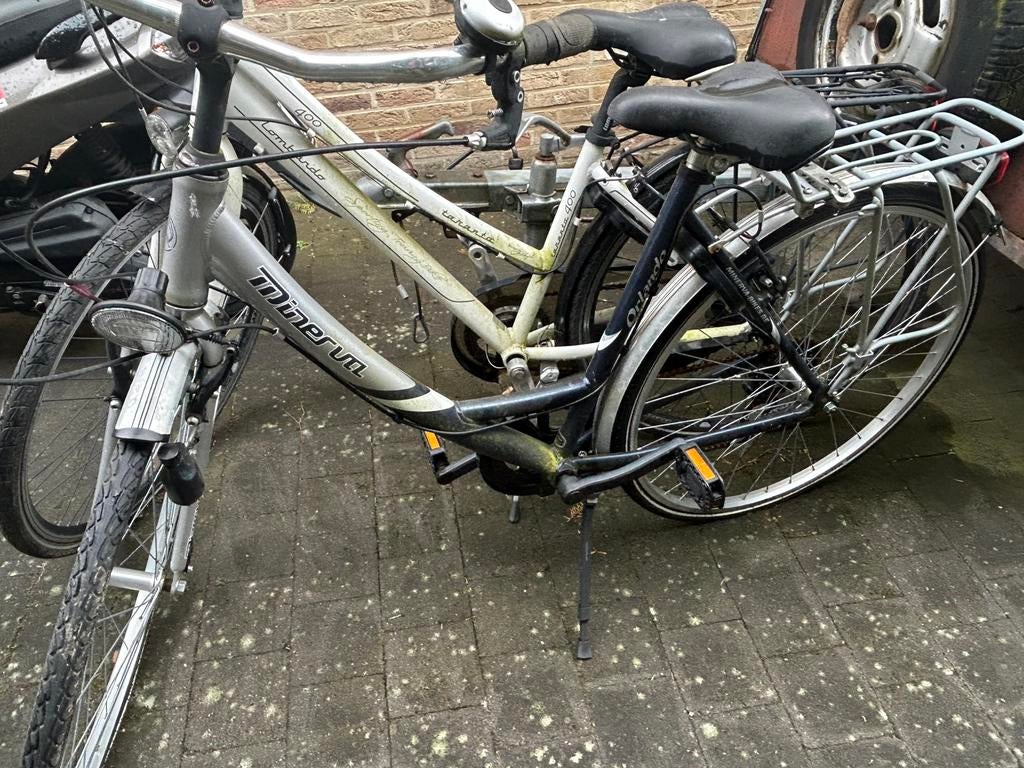 2 Fietsen met werk aan zeker al 2 jaar niet meer mee gereden, Fietsen en Brommers, Ophalen, Zo goed als nieuw