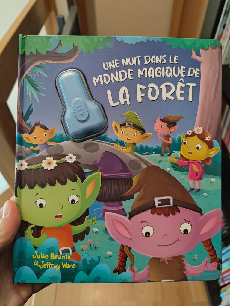 Livre Une nuit dans le monde magique de la forêt, Enlèvement ou Envoi