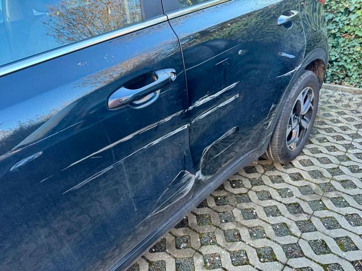 TE KOOP VOOR BINNENWERK 2 DEUREN KIA SPORTAGE 2021, Auto-onderdelen, Carrosserie, Deur, Kia, Voor, Achter, Ophalen