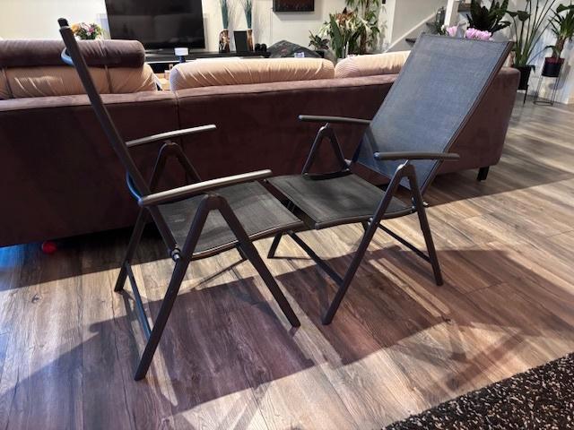 2 stoelen + tafel, Caravanes & Camping, Meubles de camping, Comme neuf, Chaise de camping, Enlèvement ou Envoi