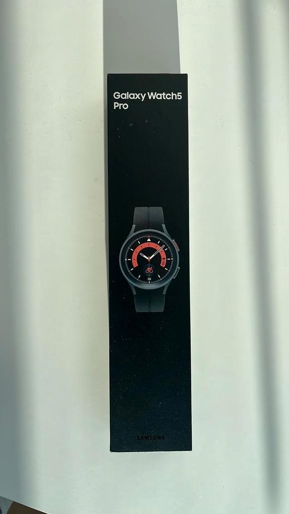 Samsung Galaxy Watch 5 Pro, Handtassen en Accessoires, Smartwatches, Nieuw, Android, Zwart, Afstand, Calorieverbanding, Conditie