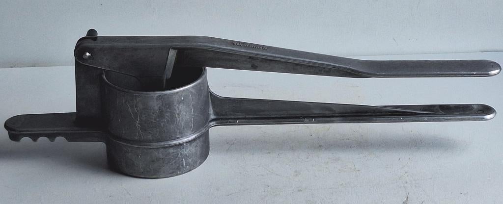 Ancienne presse à pommes de terre Westmark Germany, Enlèvement ou Envoi