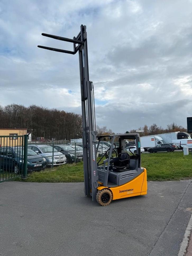Chariot élévateurJUNGHEINRI/élect/946h/nouvelle-batterir2023, Articles professionnels, Machines & Construction | Chariots élévateurs & Transport interne