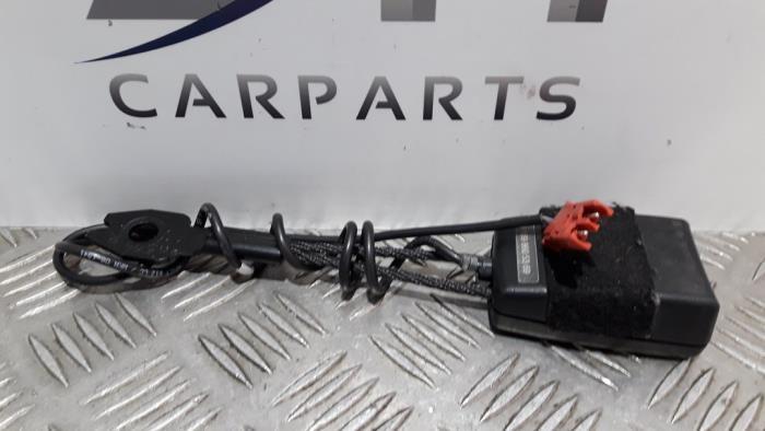 Insertion ceinture de sécurité avant droite d'un Mercedes, 3 mois de garantie, Utilisé, -, -