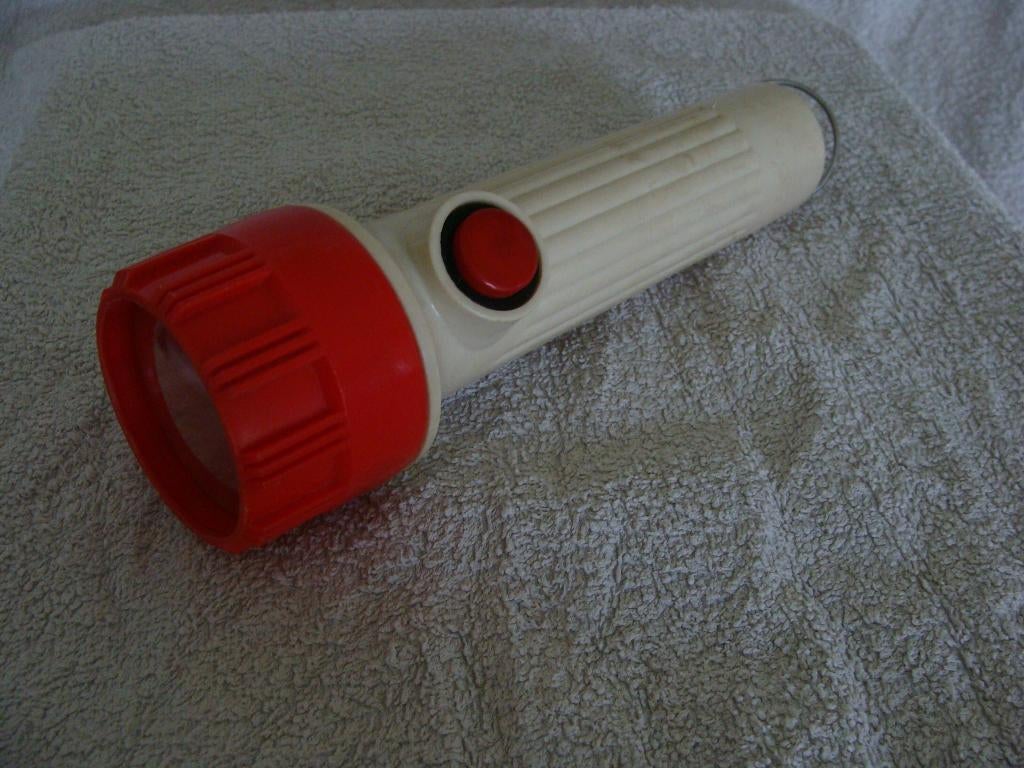 Vintage zaklamp Sonca (pillamp), Ophalen of Verzenden, Zo goed als nieuw, Batterij