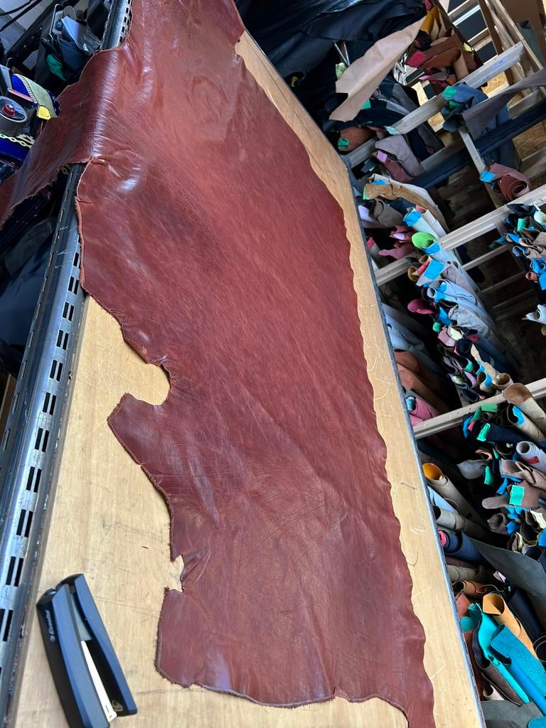 Cognac patina-vintage halve huid 1.2-1.3 mm dik soepel A242, Hobby en Vrije tijd, Ophalen of Verzenden