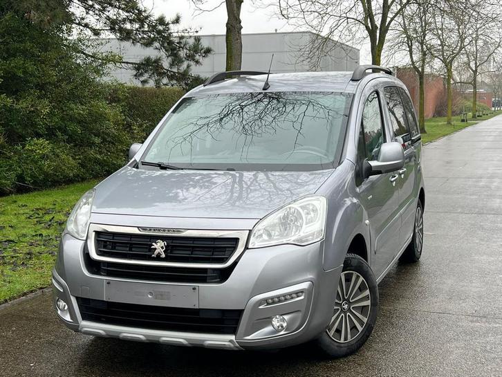 PEUGEOT PARTNER BENZINE GEKEURD VOOR VERKOOP 2018  90.000Km, Auto's, Peugeot, Particulier, Partner, ABS, Airbags, Airconditioning