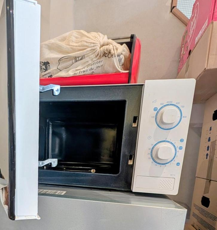 micro-ondes, Electroménager, Micro-ondes, Comme neuf, À Poser, 45 à 60 cm, Four, Plaque tournante, Enlèvement