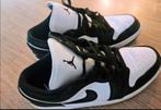 Nike Jordan Low maat 43 NIEUW, Kleding | Heren, Schoenen, Ophalen of Verzenden