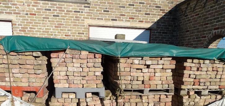 Gevelsteen Damse Abdijmoef, Doe-het-zelf en Bouw, Metselstenen, Zo goed als nieuw, Natuurstenen, Ophalen