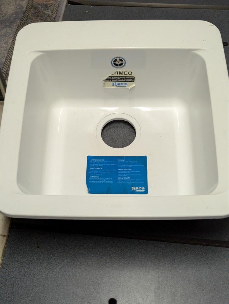 Witte spoelbak/ uitgietbak van zware polyester 48 x 50 cm., Ophalen