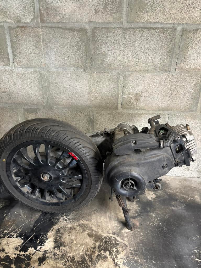 Vespa sprint blok, Fietsen en Brommers, Scooters | Vespa, Ophalen