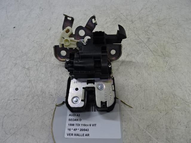 SERRURE COFFRE Audi A3 Limousine (8VS / 8VM) (4H0827505A), Utilisé, Audi, Haillon arrière