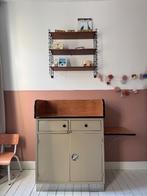 Vintage verzorgingstafel / medische kast – retro Manubelge, Enlèvement, Utilisé, Armoire