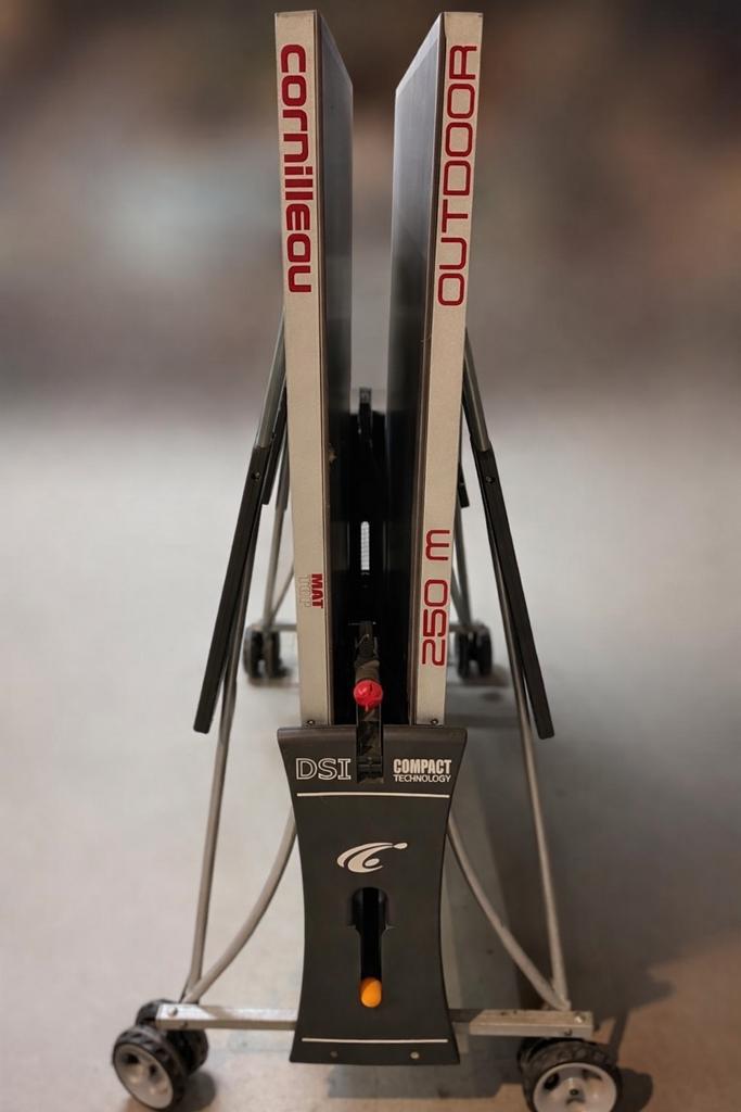 Table de ping pong, Sports & Fitness, Ping-pong, Utilisé, Table d'extérieur, Pliante, Mobile, Enlèvement